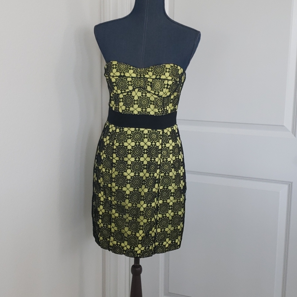 CYNTHIA STEFFE ELEGANT SUMMER DRESS SZ 4